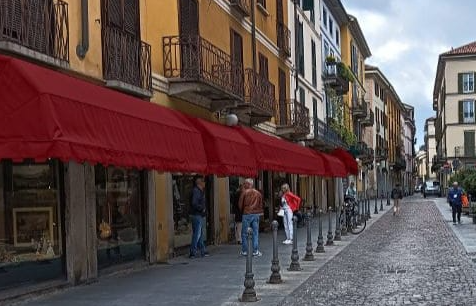 Contributi per l'installazione di tende parasole nel centro storico di Novara