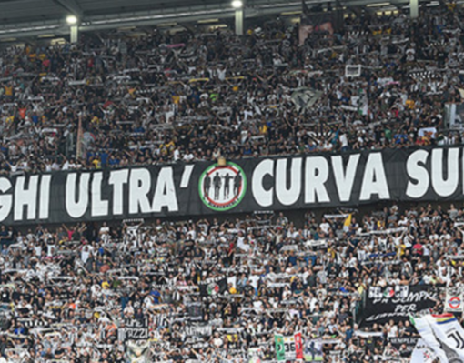 Notizie dal Piemonte. Autoriciclaggio, estorsione e violenza: in manette 12 capi ultrà della Juve