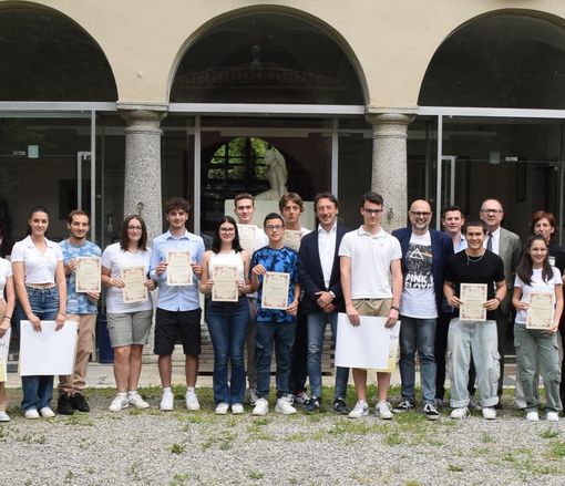 Borgomanero, premiati studenti dell'anno