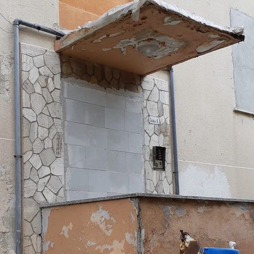 Sgomberati abusivi in una palazzina Atc novarese