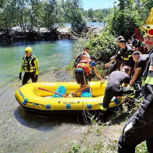 Quattro ventenni restano bloccati su un isolotto nel fiume Ticino: salvati dai vigili del fuoco