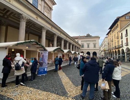 Il Villaggio della Solidarietà torna in Piazza Duomo per il Natale