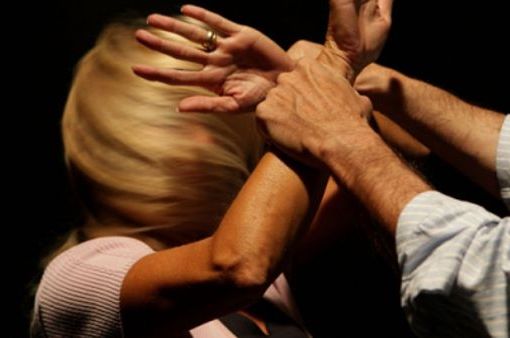 Donne vittime di violenza: in Piemonte cresce il numero di chi chiede il congedo indennizzato