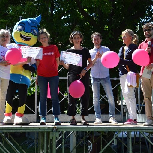 Un successo la passeggiata for woman a Borgomanero
