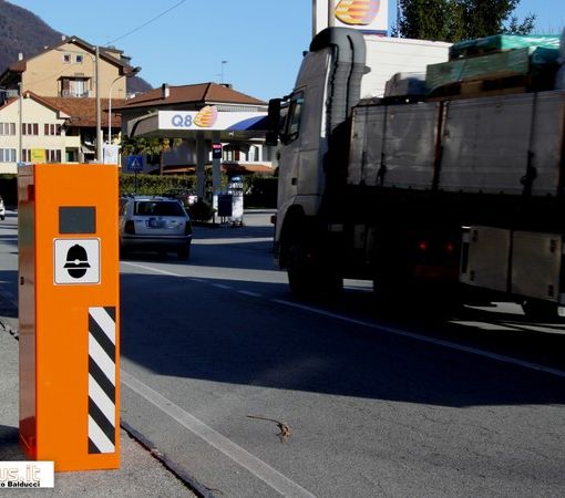 Multe e violazioni del codice della strada: nel 2024 Novara ha incassato 2,6 milioni di euro
