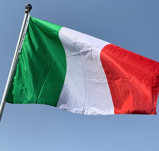 Buon compleanno al tricolore italiano