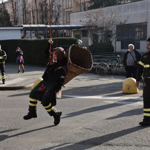 La Befana ha visitato il reparto di Pediatria