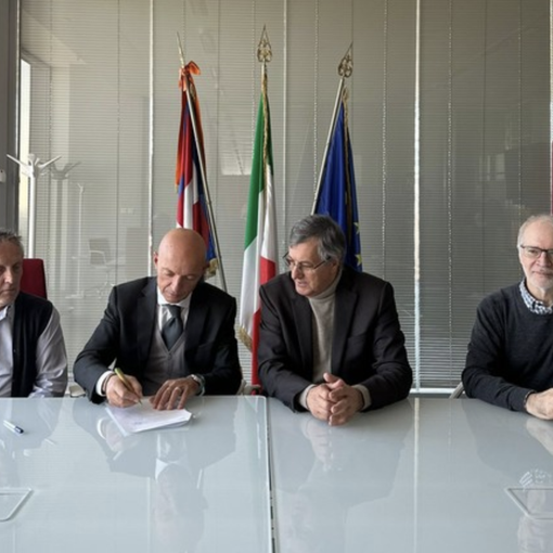I vaccini anti-Covid e anti-influenzali si possono fare in farmacia: rinnovato l’accordo con la Regione