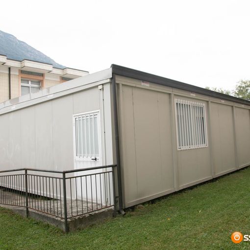 Polemiche sulla scelta di utilizzare container per le Lezioni