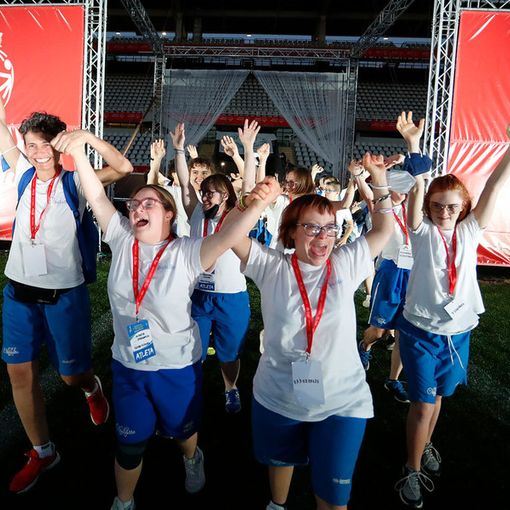 Special Olympics, una nuova torcia brucia sopra lo stadio Grande Torino come ai tempi del 2006. FOTO