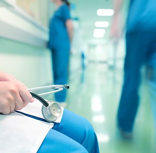 Sanità, Nursing Up: &quot;Calano le iscrizioni per la laurea in infermieristica: -10,5%&quot;.