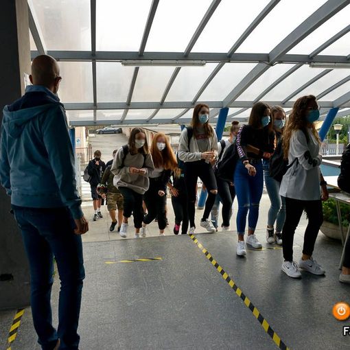 Covid nelle scuole, nel novarese 22 focolai e 53 classi in quarantena