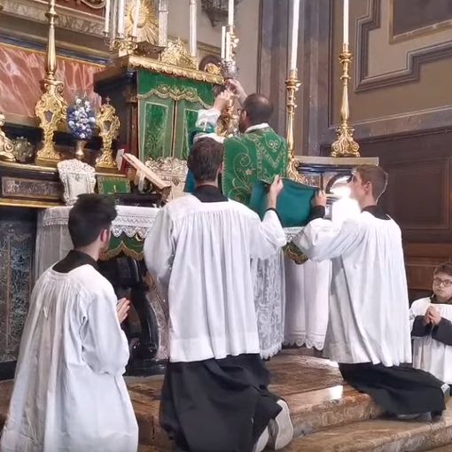 Saranno celebrate ancora le messe in latino a Vocogno, Pallanza e Romagnano