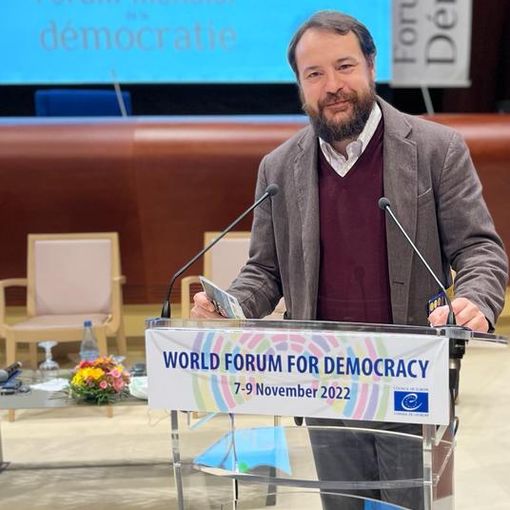 Forum mondiale per la democrazia, Rampi (Pd): «In crisi profonda, ma la cultura può curarla»