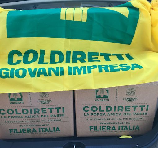 Coldiretti, in arrivo i primi pacchi solidali per le famiglie bisognose