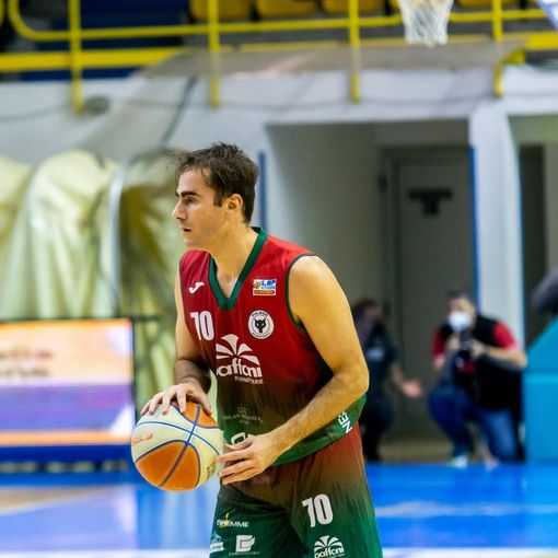 Basket, Paffoni sfida Cipir: domenica derby a porte chiuse a Borgomanero