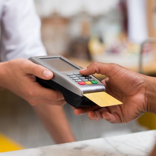 Manovra 2025: tracciabilità delle spese per sconti fiscali con carta di credito