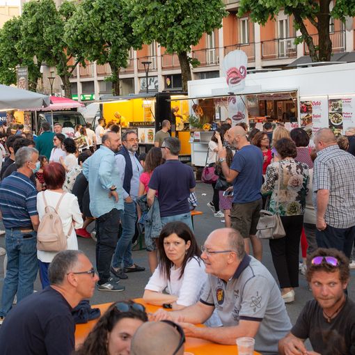 Borgomanero dà il bentornato al cibo da strada con il Rolling Truck Street Food Festival