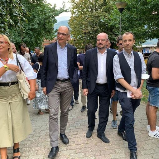 Letta: ''Da Villa parte una sfida fondamentale per la Costituzione e per il nostro Paese''