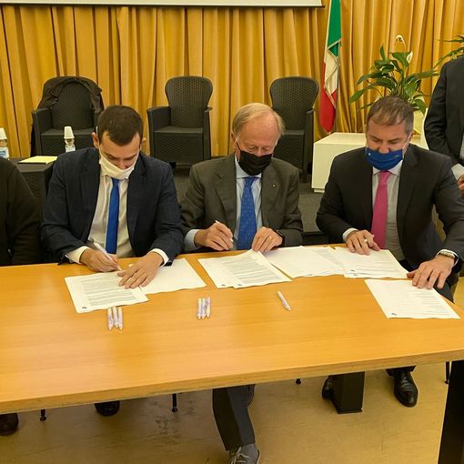 Sono 127 gli Enti che hanno sottoscritto oggi il Contratto di Lago del Cusio