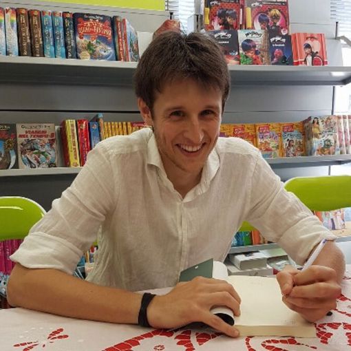 Il nuovo romanzo del trecatese Luca Contato trova ispirazione dal lago e dalla “sua” Varzo