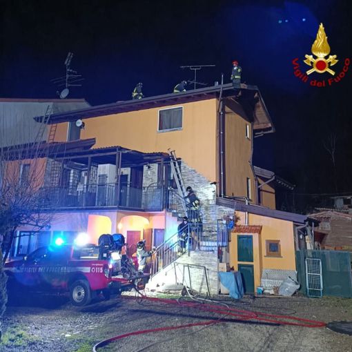 Vigili del fuoco di Arona intervengono tempestivamente per incendio a Comignago