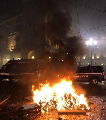 Dal Nord ovest. Guerriglia urbana a Torino, i pm confermano le accuse di devastazione e saccheggio per 24 giovani
