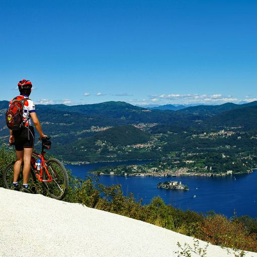 &quot;In bici a pelo d'acqua&quot;, un nuovo itinerario che unisce Italia e Svizzera