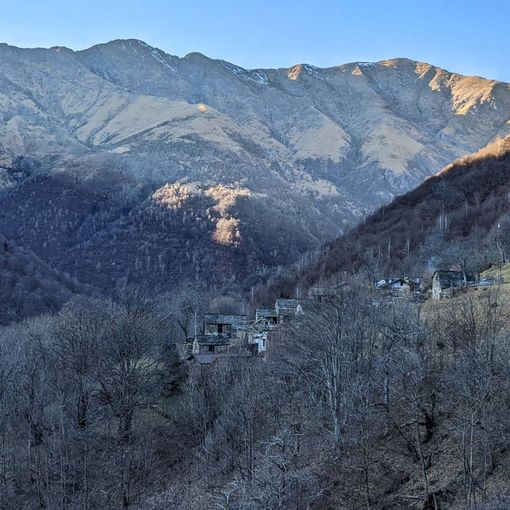 Escursione a Piaggia tra i Corti di Scareno