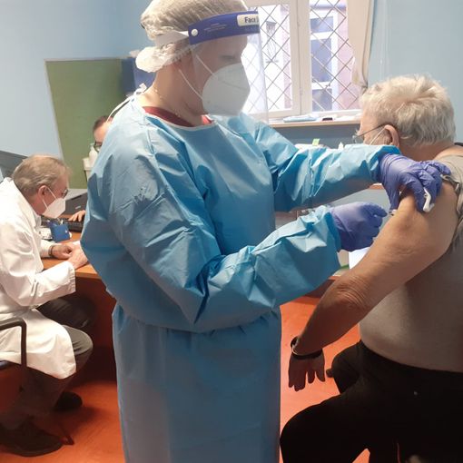 Poco più di 1000 le prime dosi somministrate in Piemonte domenica