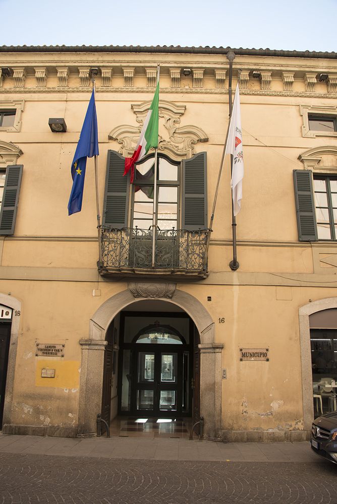 Modificati gli orari di accesso alla Ztl nel centro storico di Borgomanero Modificati gli orari di accesso alla Ztl nel centro storico di Borgomanero
