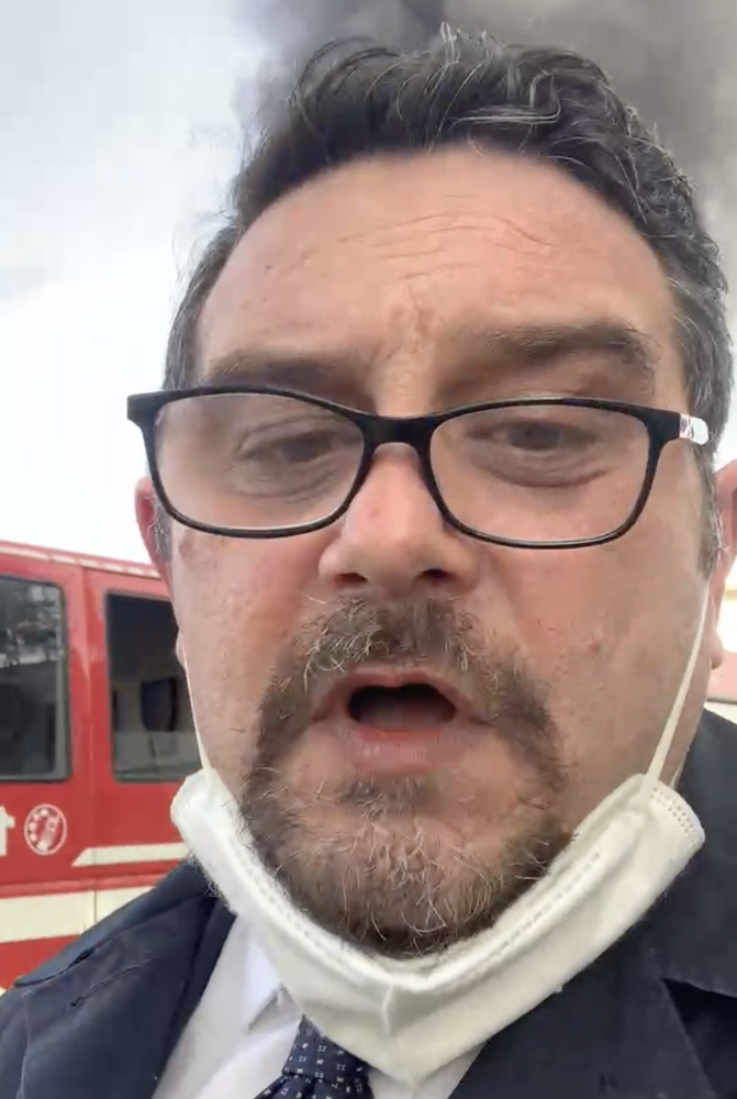 Canelli: "Incendio domato, siamo in attesa delle analisi dell'Arpa" VIDEO Canelli: "Incendio domato, siamo in attesa delle analisi dell'Arpa" VIDEO