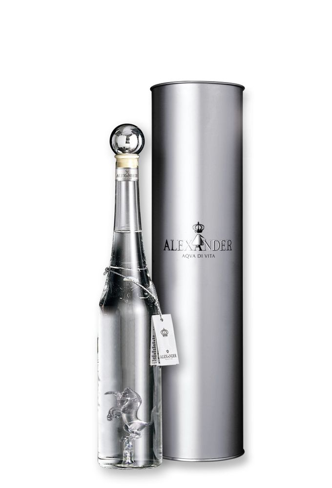 Grappa Alexander con le bellezze italiane Grappa Alexander con le bellezze italiane