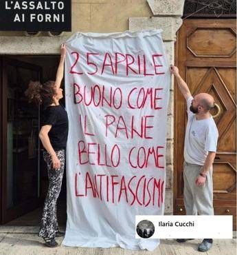 Ascoli Piceno, fornaia antifascista: &quot;Striscioni contro di me, ma non ho paura&quot;