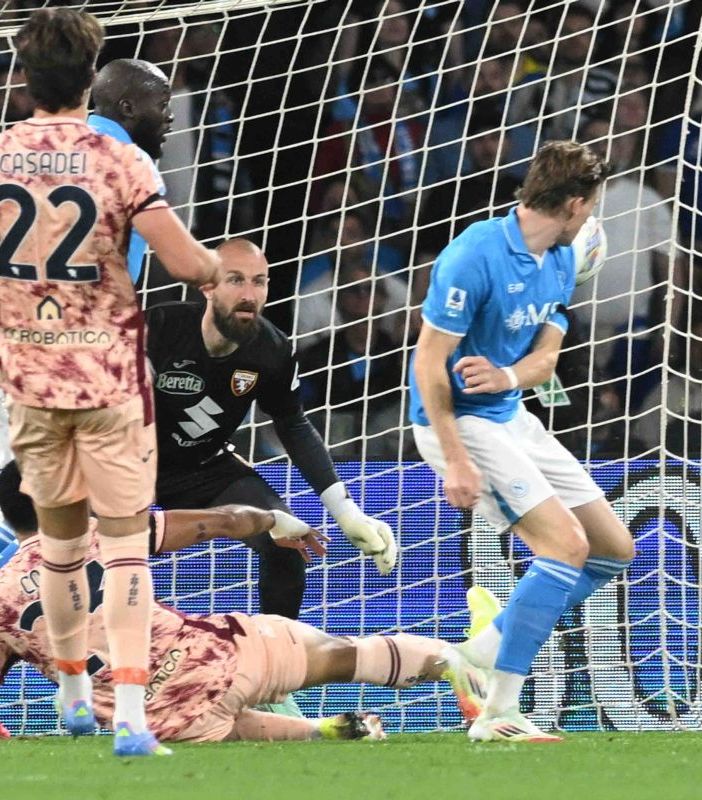 McTominay affonda il Torino, il Napoli è da solo in vetta