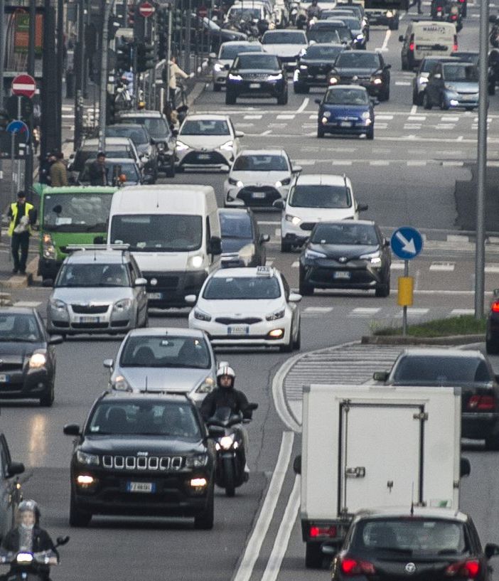 Ad aprile il mercato dell’auto +2,7% su base annua