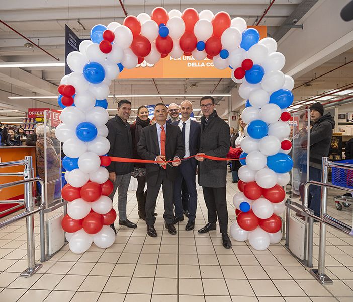 Carrefour Italia inaugura a Novara il primo ipermercato in franchising