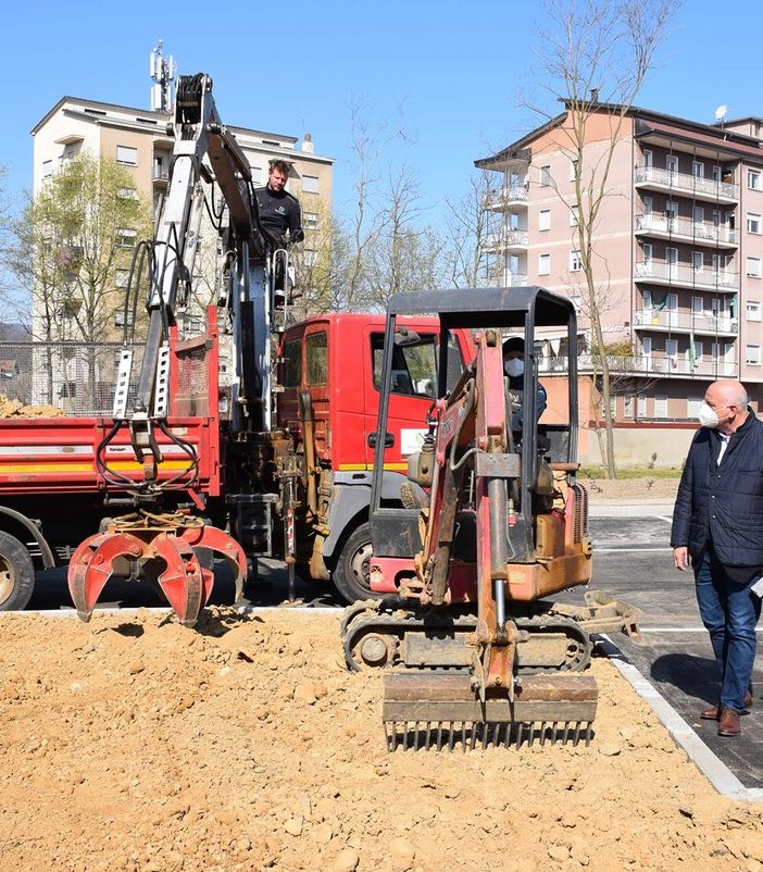 Gozzano, quasi terminati i lavori del parcheggio nei pressi del Cimitero