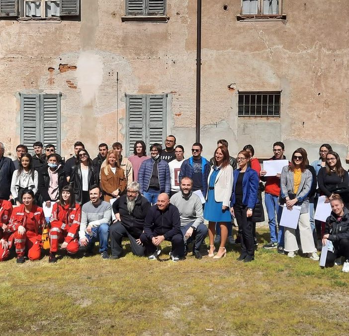 Trecate ha festeggiato i diciottenni