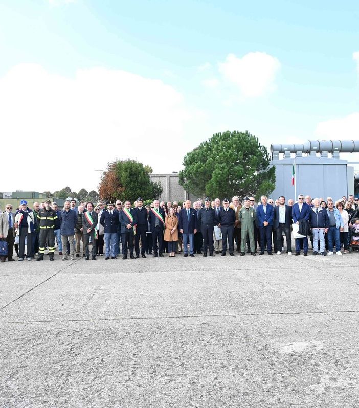 Grande successo a Cameri per il 34esimo raduno del circolo del 53 FOTO