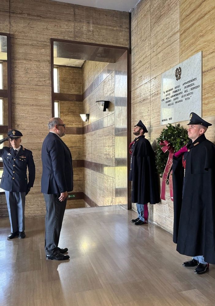 A Novara la cerimonia in onore dei caduti della Polizia