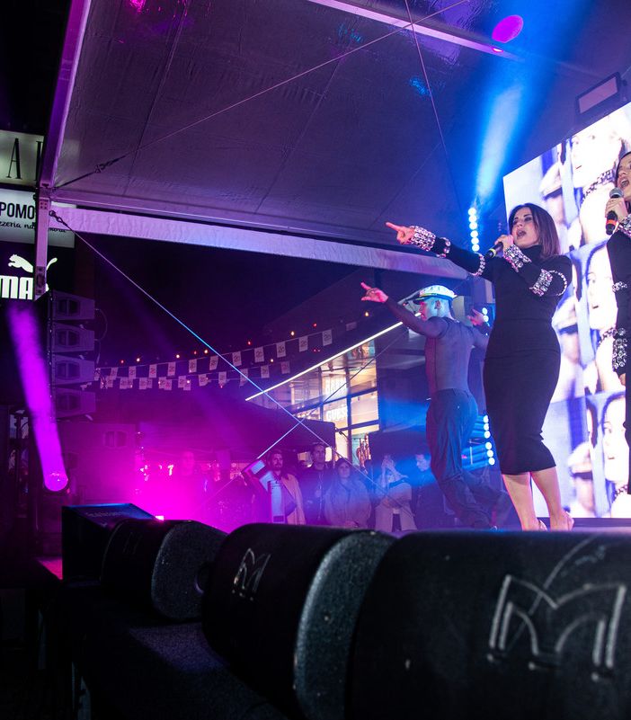 Successo per il ventennale di Vicolungo The Style Outlets con Paola &amp; Chiara in concerto FOTO