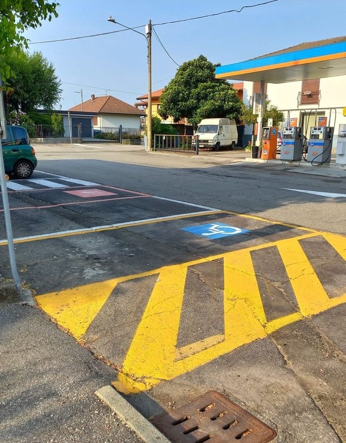 Completati i lavori sulla segnaletica a Varallo Pombia