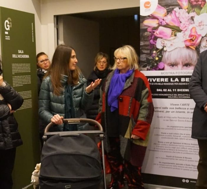 Una mostra dedicata agli anziani alla Sala dell’Accademia al Broletto