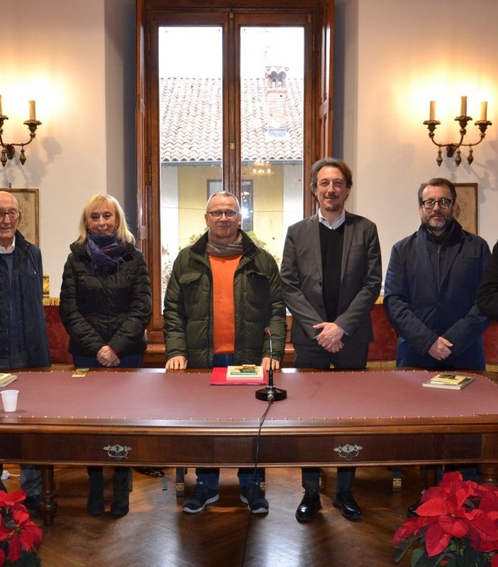 Nella foto da sinistra Rinaldo Marazza, Gabriella Cominazzini, Marco Croce, Francesco Valsesia, Mauro Borzini e don Paolo Milani