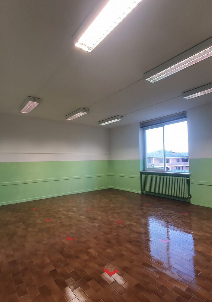 Iniziati i lavori di tinteggiatura alla  scuola secondaria di Momo