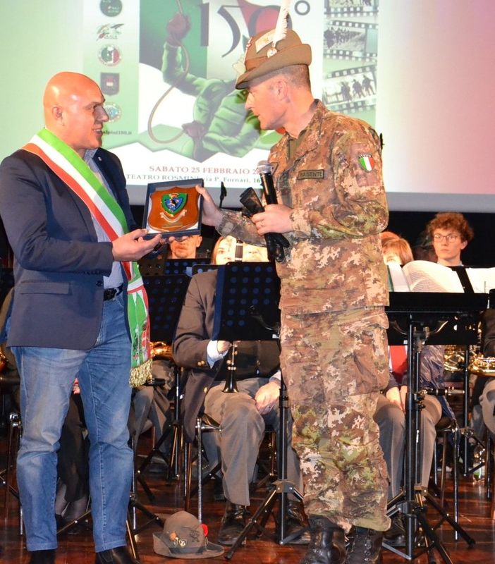 Generale Nicola Piasente ospite d'onore alla celebrazione dei 150 anni del Corpo degli Alpini