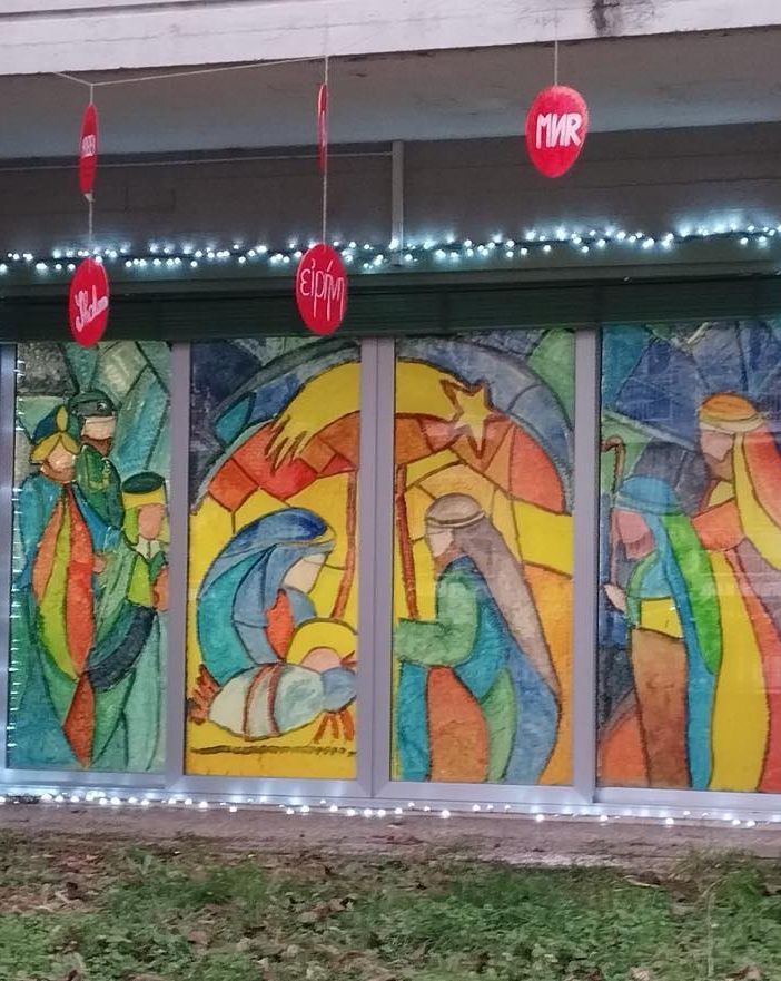 “Una luce in città”: il presepe e le decorazioni natalizie della primaria Don Milani