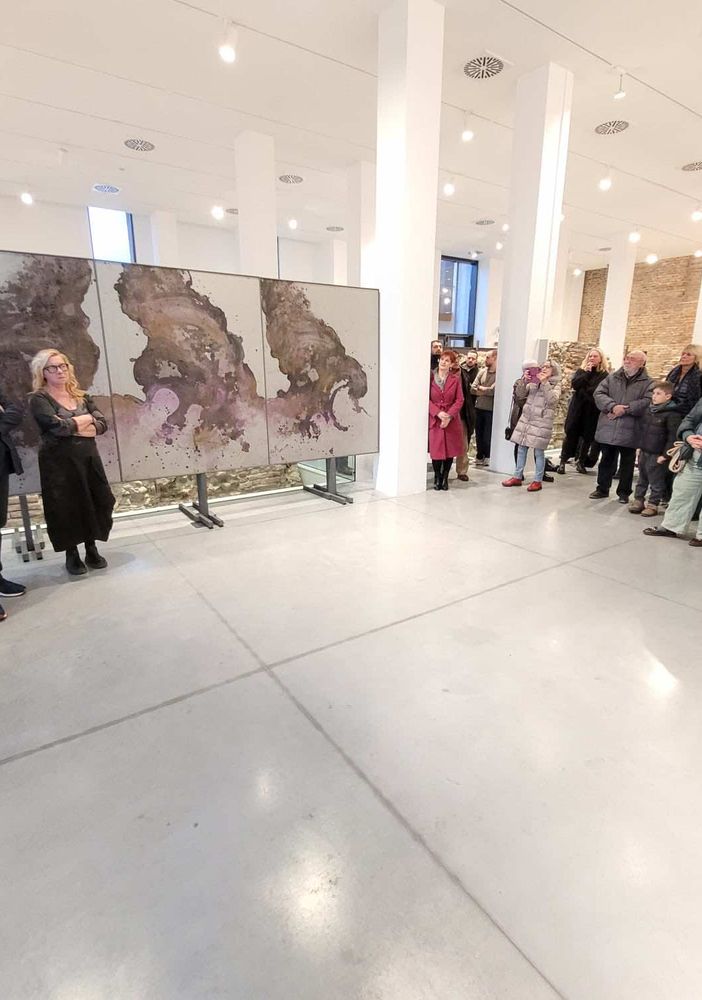 Inaugurata la mostra Confine al Castello di Novara: un viaggio nell'arte di Ezio Maio