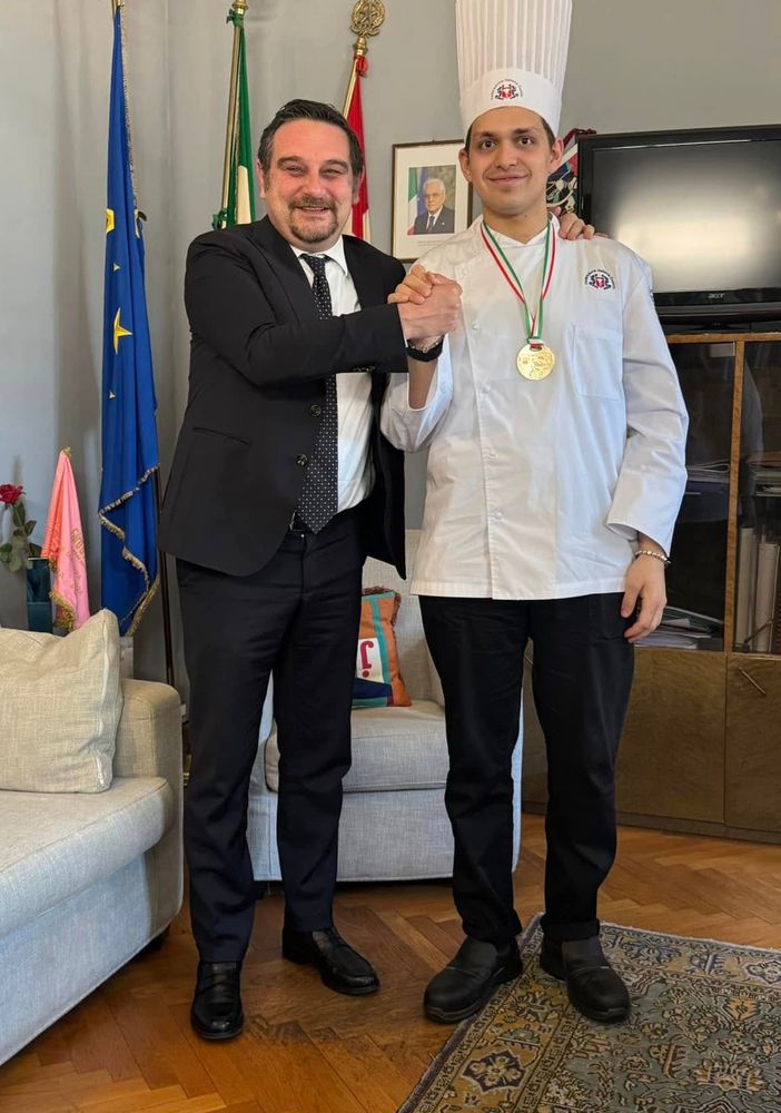 Lorenzo Bellotti: il giovane talento novarese trionfa al Campionato Italiano di Cucina Calda
